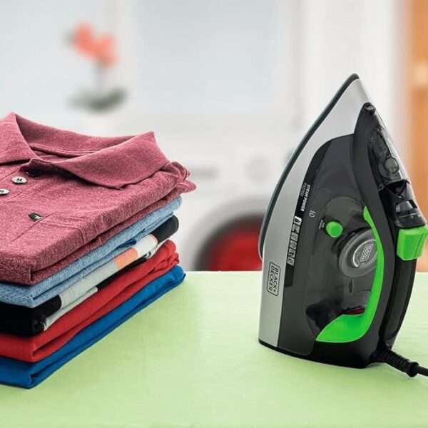 Ferro de Passar Roupa Black Decker Modelo FX2700 Com Vaporizador - Imagem 2
